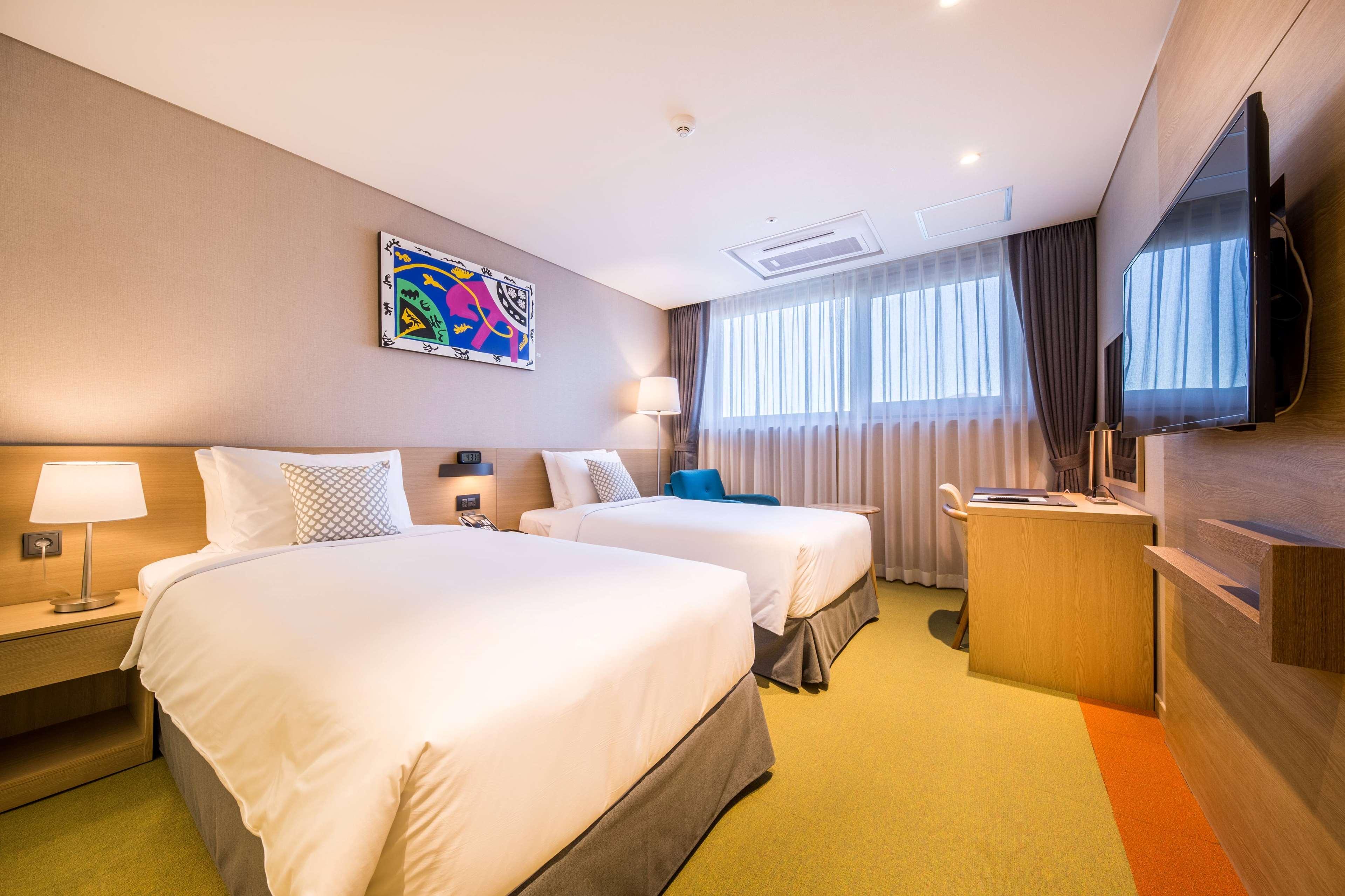 Howard Johnson By Wyndham Incheon Airport מראה חיצוני תמונה
