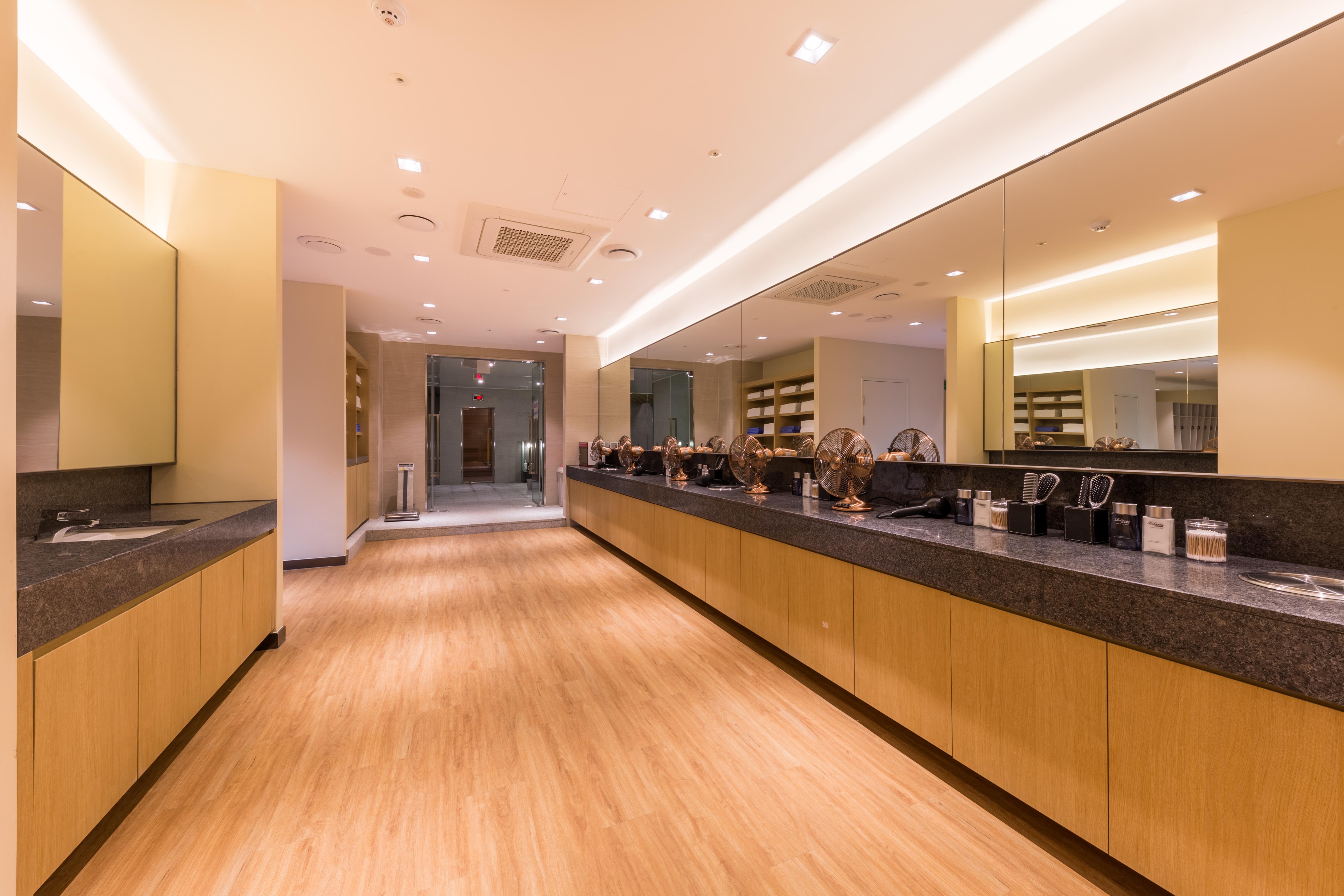 Howard Johnson By Wyndham Incheon Airport מראה חיצוני תמונה