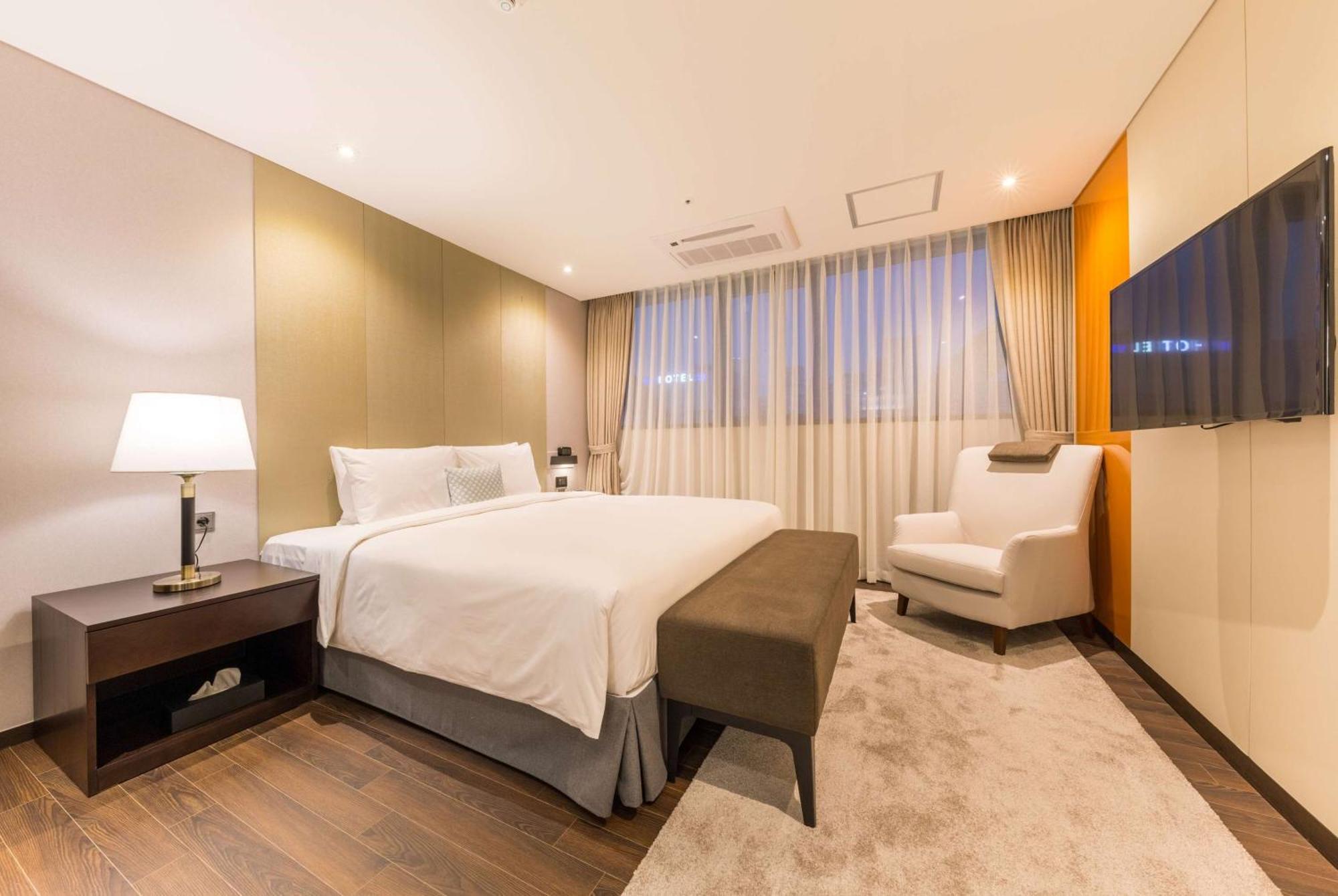 Howard Johnson By Wyndham Incheon Airport מראה חיצוני תמונה