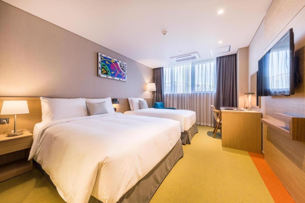 Howard Johnson By Wyndham Incheon Airport מראה חיצוני תמונה