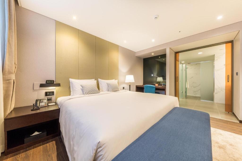 Howard Johnson By Wyndham Incheon Airport מראה חיצוני תמונה