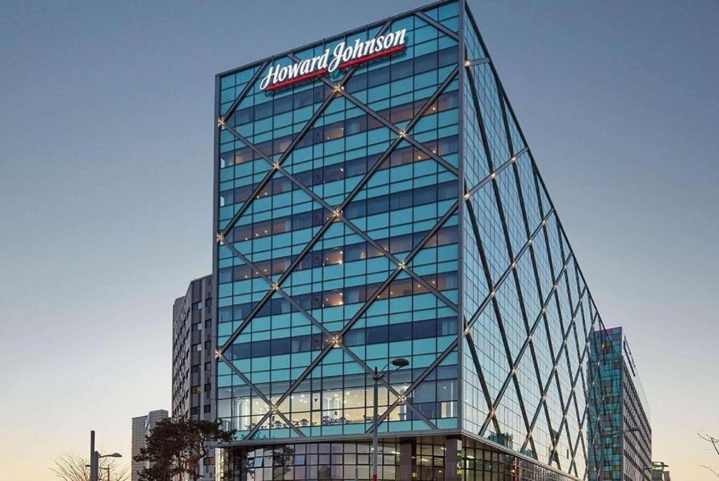 Howard Johnson By Wyndham Incheon Airport מראה חיצוני תמונה