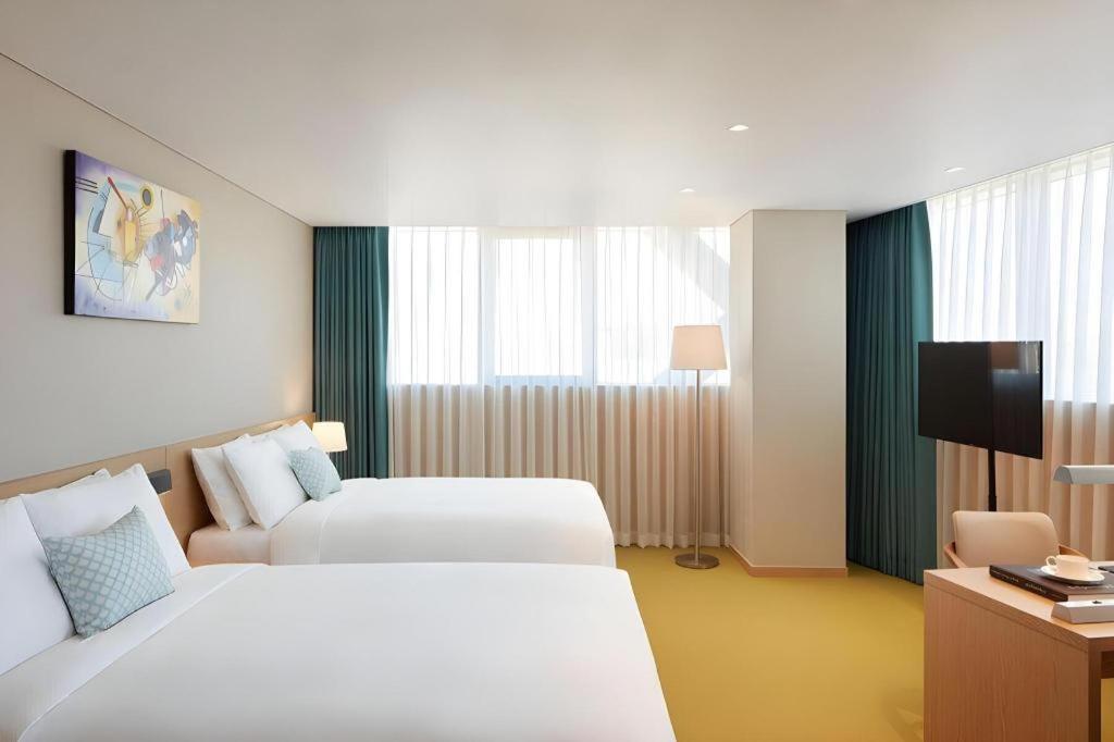 Howard Johnson By Wyndham Incheon Airport מראה חיצוני תמונה