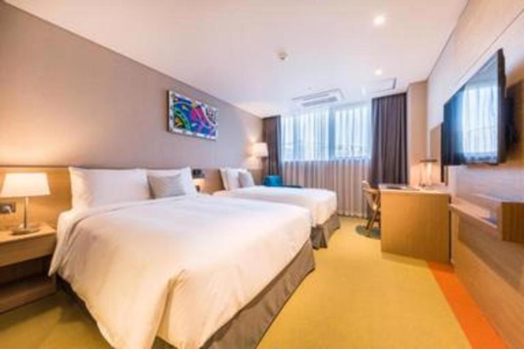 Howard Johnson By Wyndham Incheon Airport מראה חיצוני תמונה
